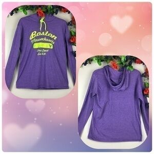 Unique Boston Massachusetts Graphic Hoodie Hooded Sweatshirt T-Shirt Size Medium